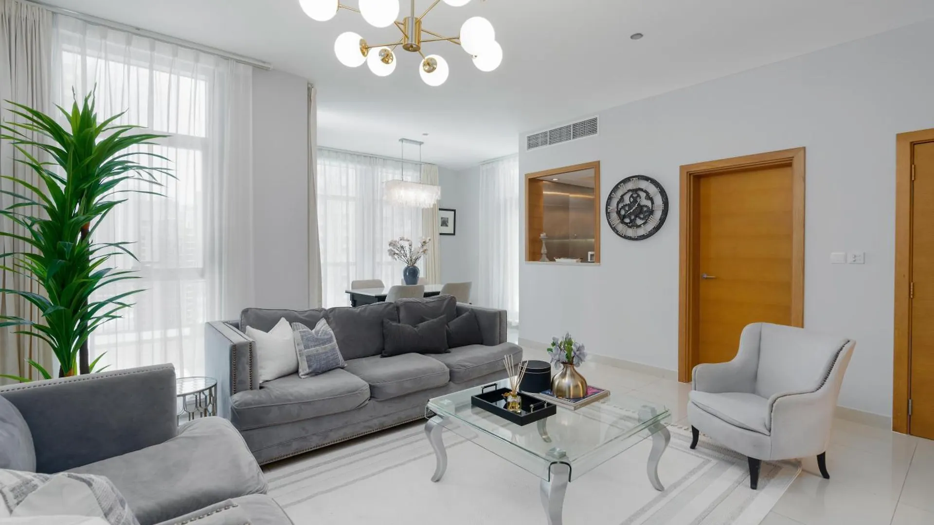 Apartment Luxurious Two Bedroom With Full Burj View Dubai